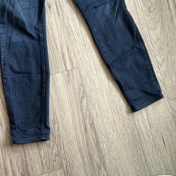 PAIGE Dark Wash Jeans Size‎ 28 - Picture 3 of 6